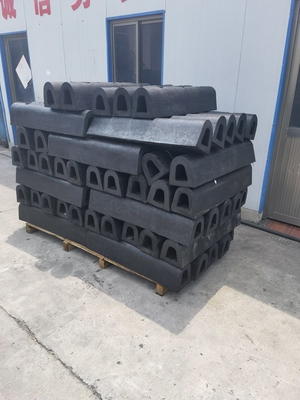 Fender nero di gomma marino tipo D personalizzato per navi e banchine