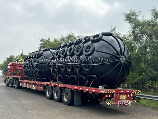 Fender di gomma pneumatica ad alta pressione leggero per l'attracco e l'ormeggio delle navi