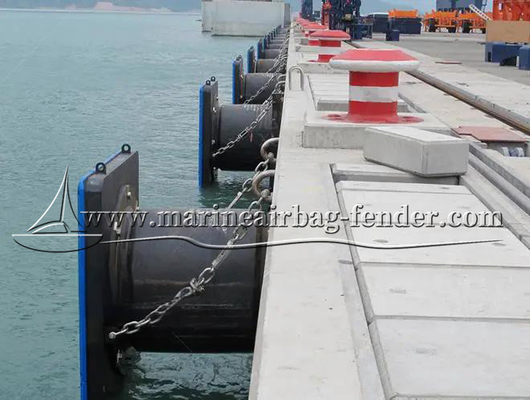 Fenders di gomma per portiere marittimi resistenti personalizzati con catena in acciaio inossidabile